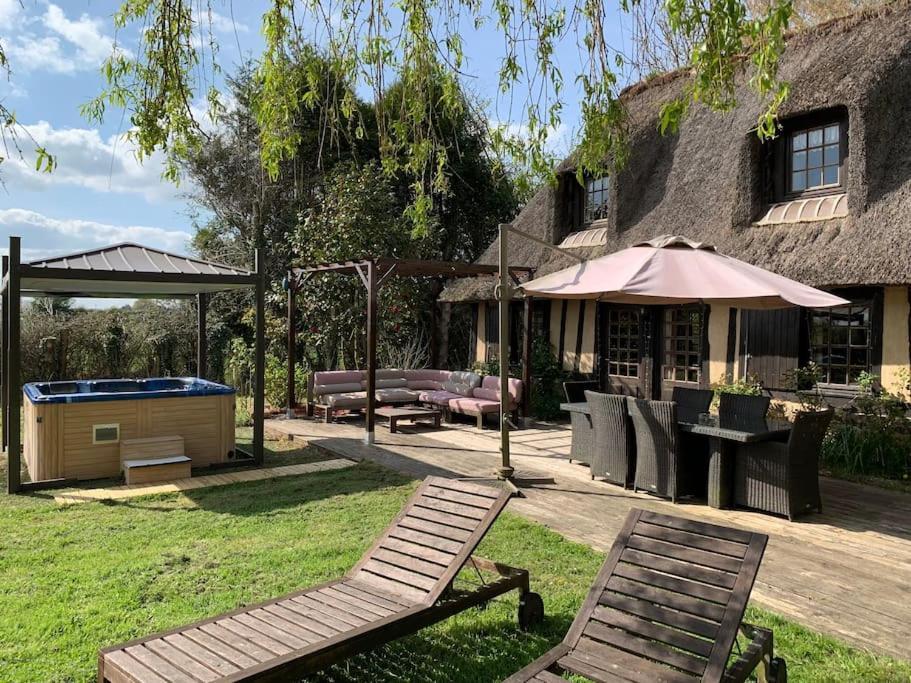 Chaumiere Familiale Weekend & Vacances Paisible Saint-Philbert-sur-Risle Exterior foto